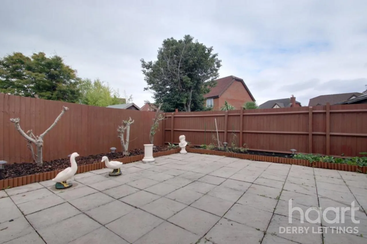 Copse Grove, LE11, photo 23