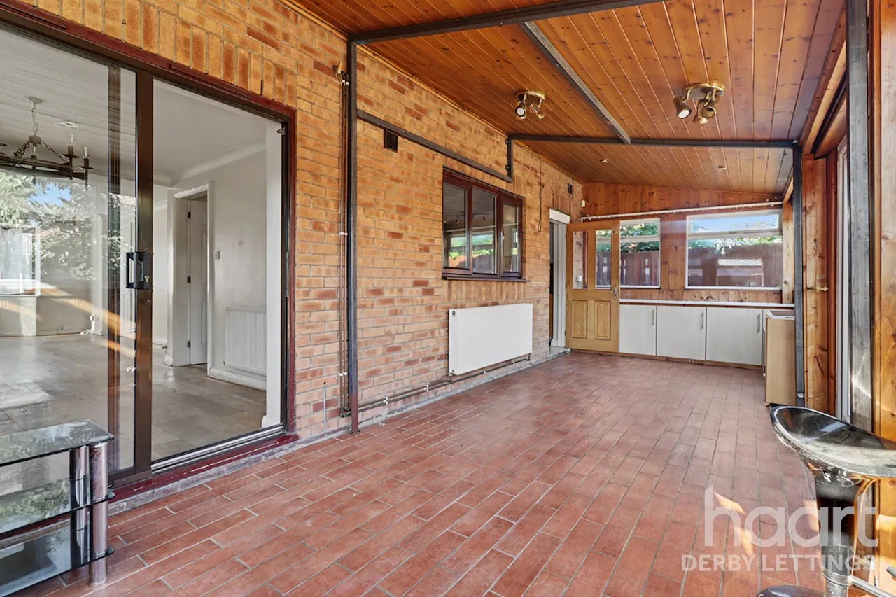 Copse Grove, LE11, photo 8