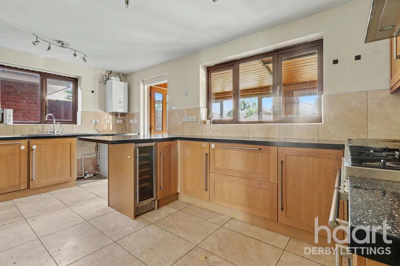 Copse Grove, LE11, photo 11