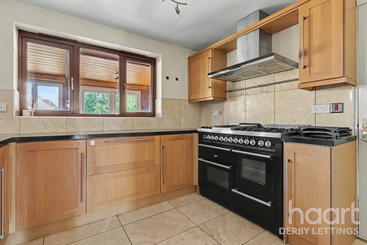 Copse Grove, LE11, photo 10