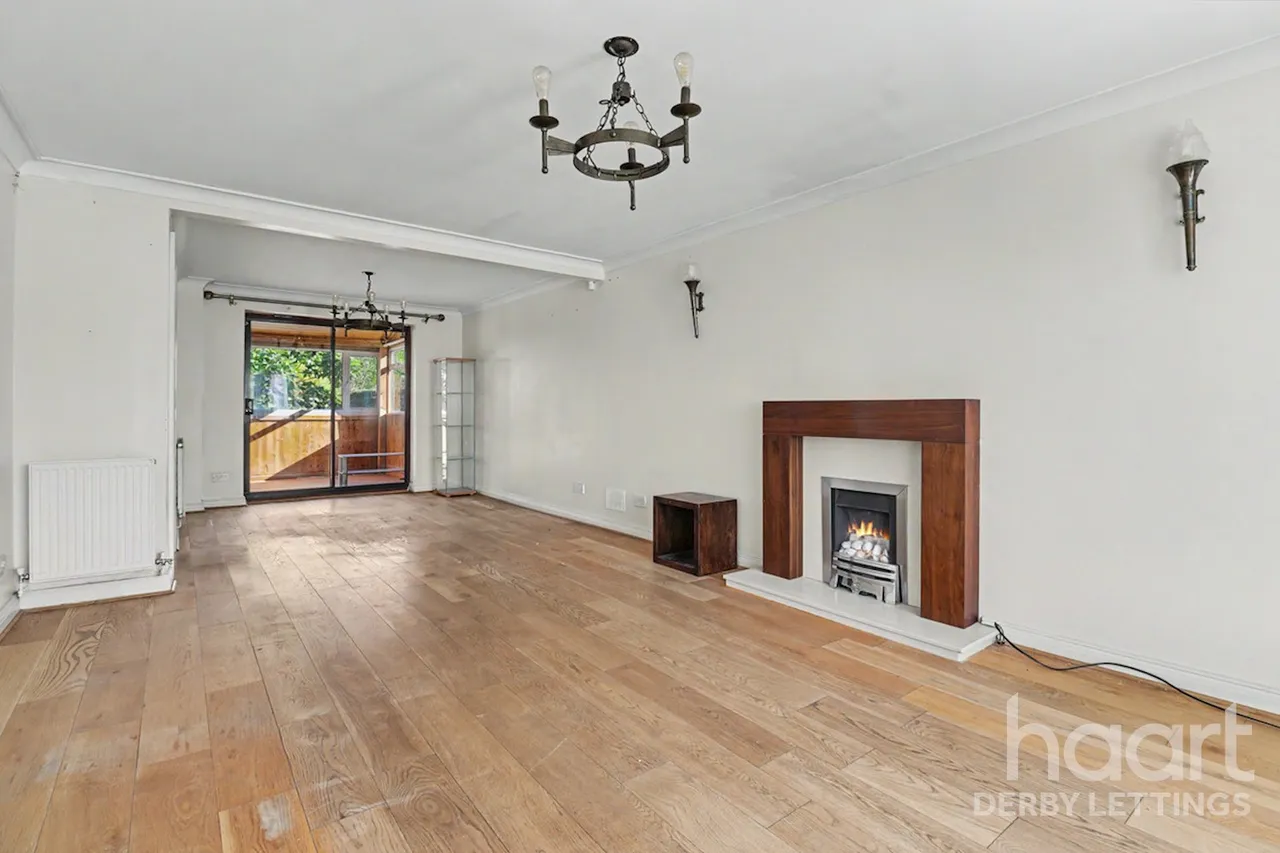 Copse Grove, LE11, photo 2