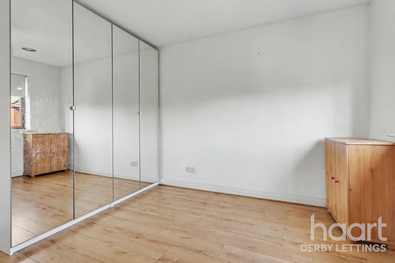 Copse Grove, LE11, photo 21