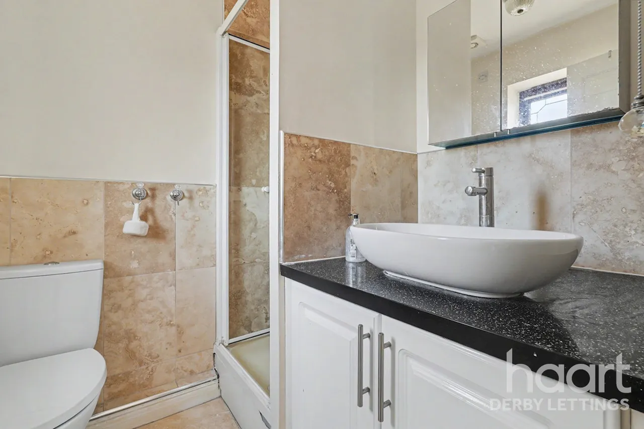 Copse Grove, LE11, photo 18