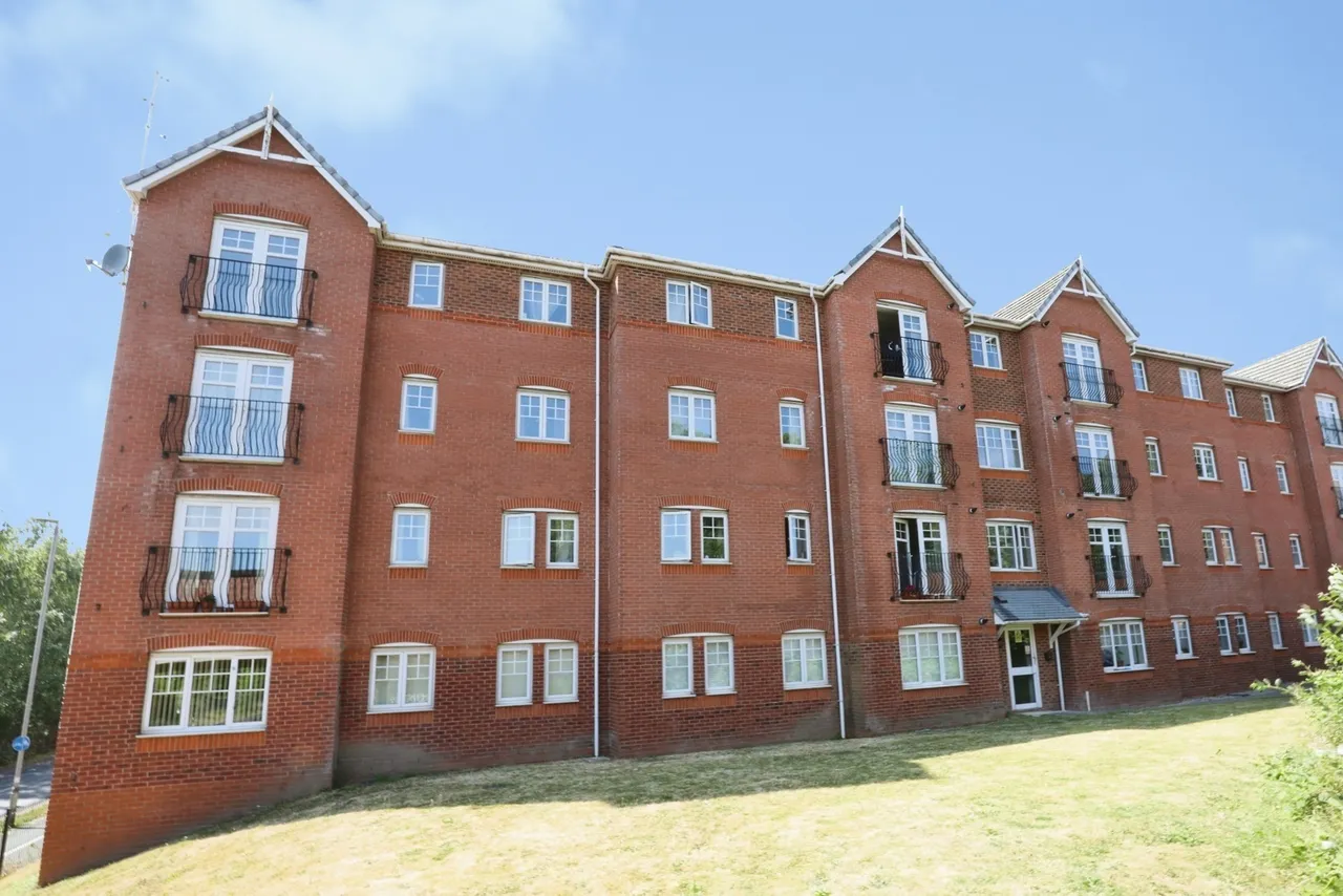 2 bed flat for sale — Blount Close, Crewe, Cheshire, CW1