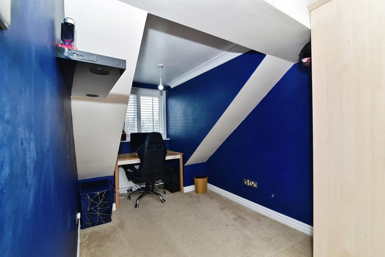 Mallard Drive, Killamarsh, Sheffield, Derbyshire, S21, photo 18