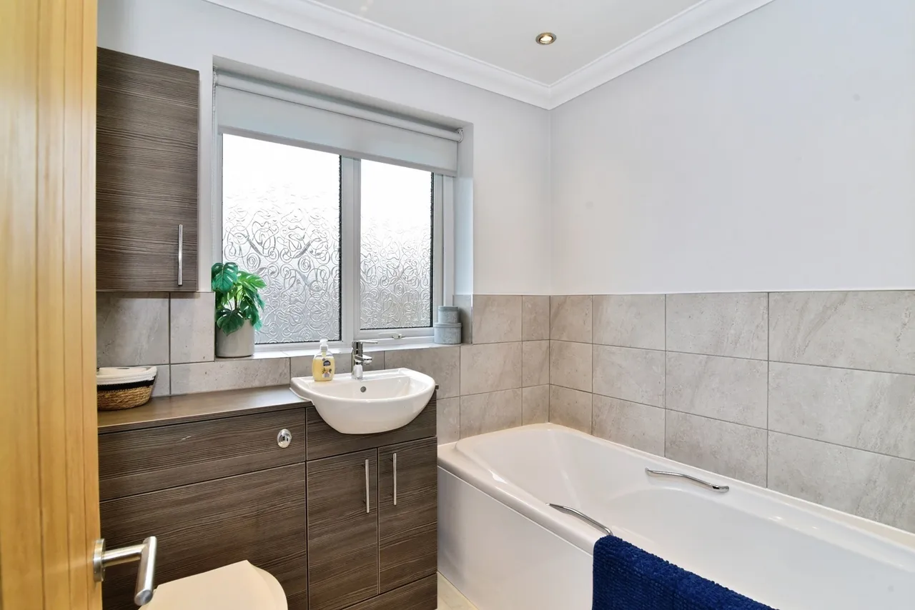 Mallard Drive, Killamarsh, Sheffield, Derbyshire, S21, photo 22