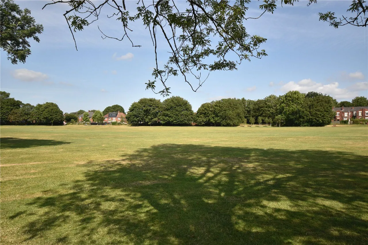 Polperro Close, Royton, OL2, photo 2