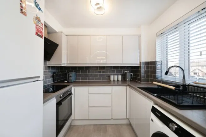 Brimfield Road, RM19, photo 3