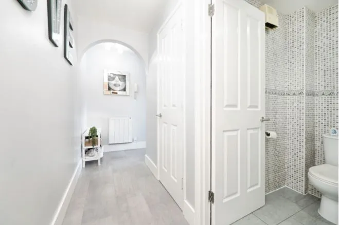 Brimfield Road, RM19, photo 2