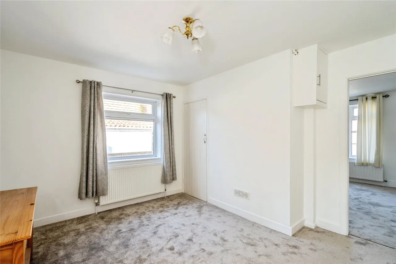 St. Leonards Avenue, Hayling Island, PO11, photo 11
