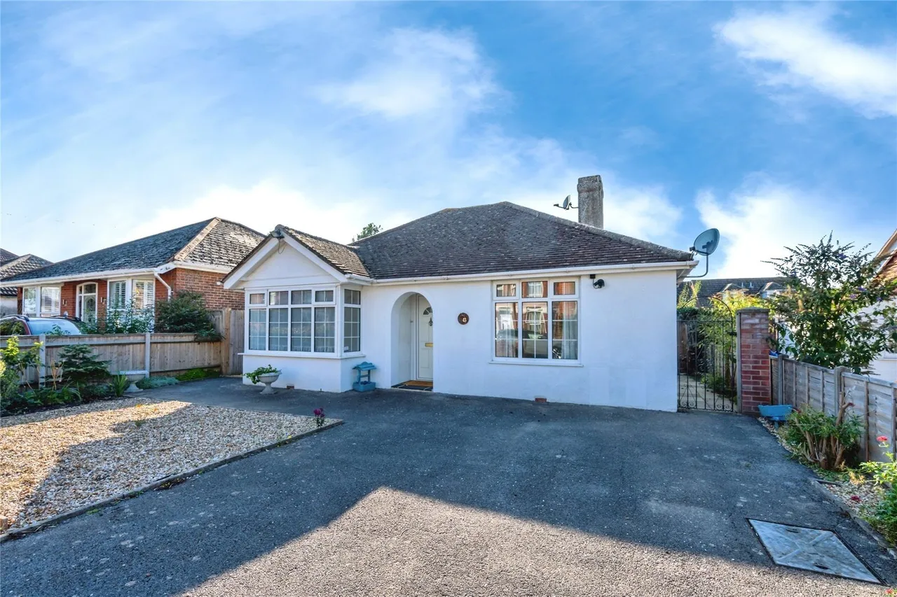 St. Leonards Avenue, Hayling Island, PO11, photo 15