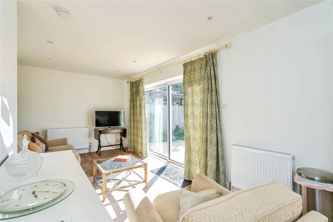 St. Leonards Avenue, Hayling Island, PO11, photo 12