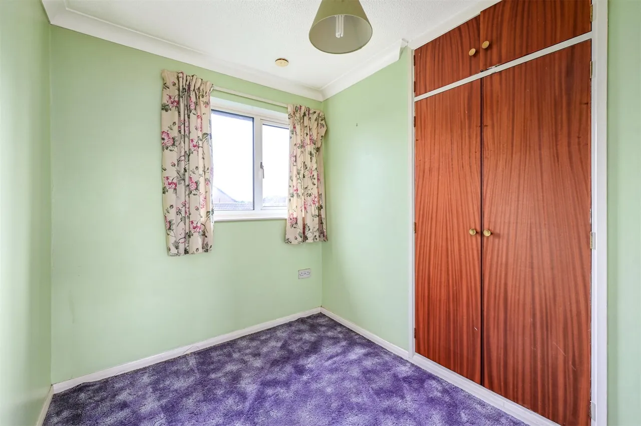 Tweedsmuir Close, Farnborough, Hampshire, GU14 0QA, photo 8