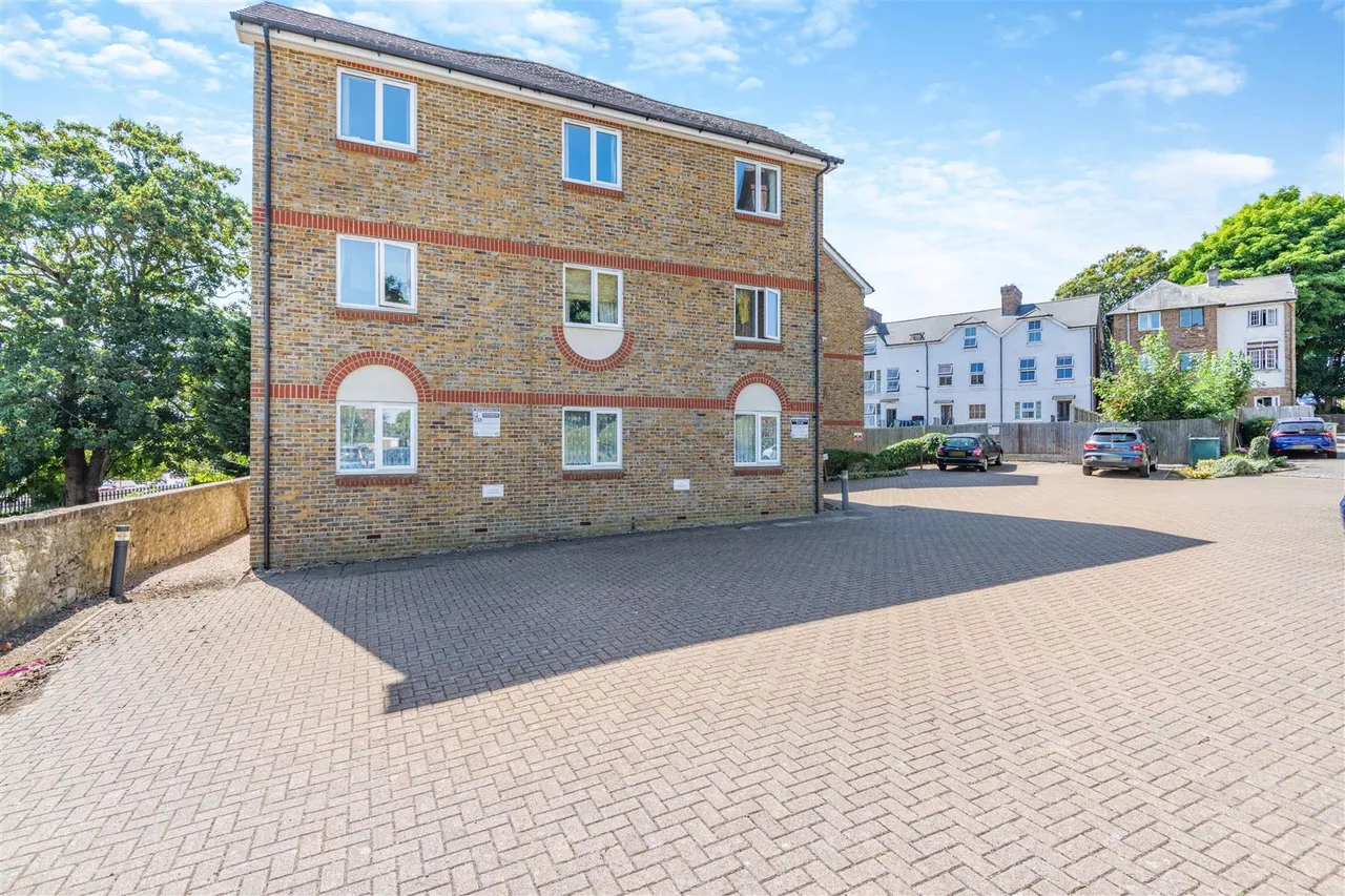 London Road, Maidstone, photo 14