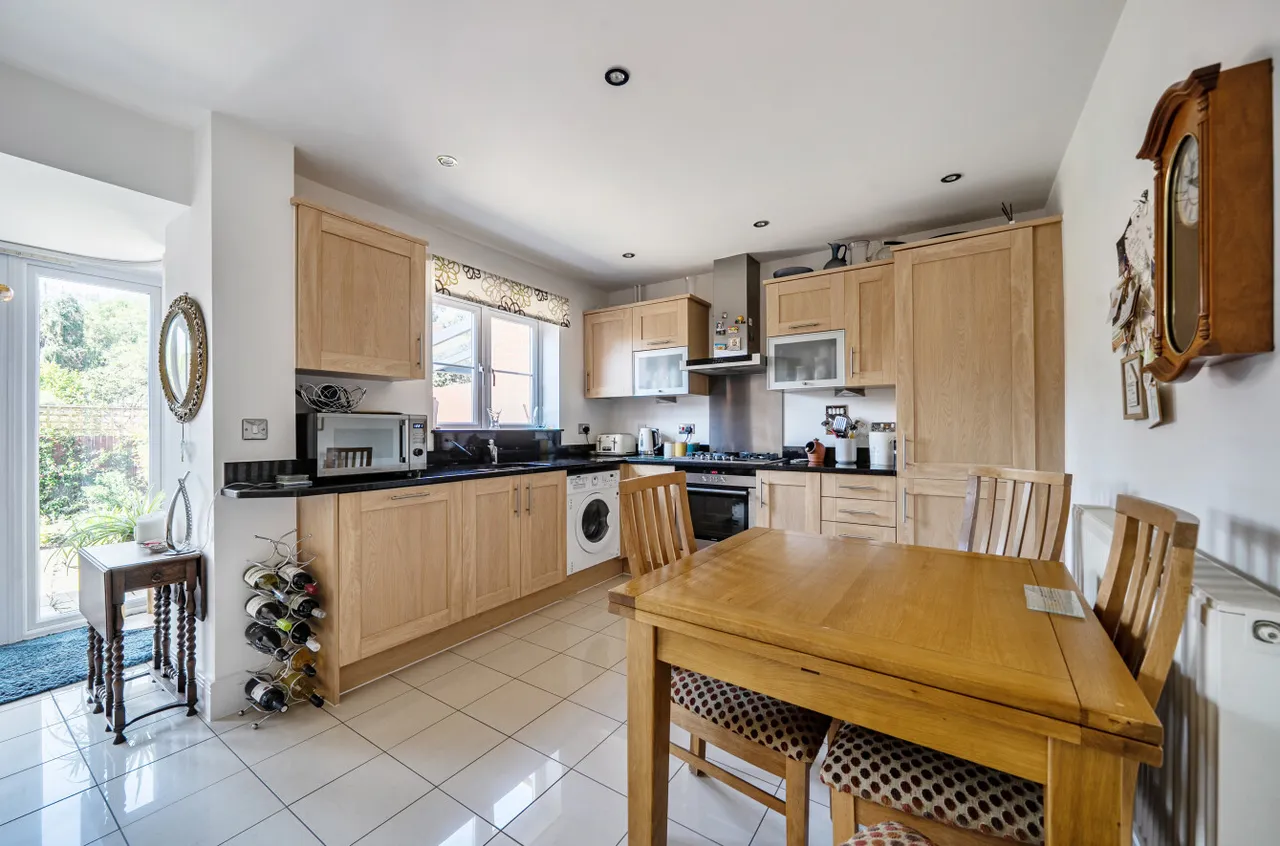 Hillside Mews, Sarisbury Green, SO31, photo 3