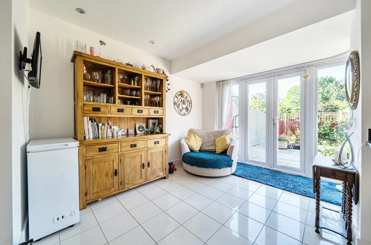 Hillside Mews, Sarisbury Green, SO31, photo 6