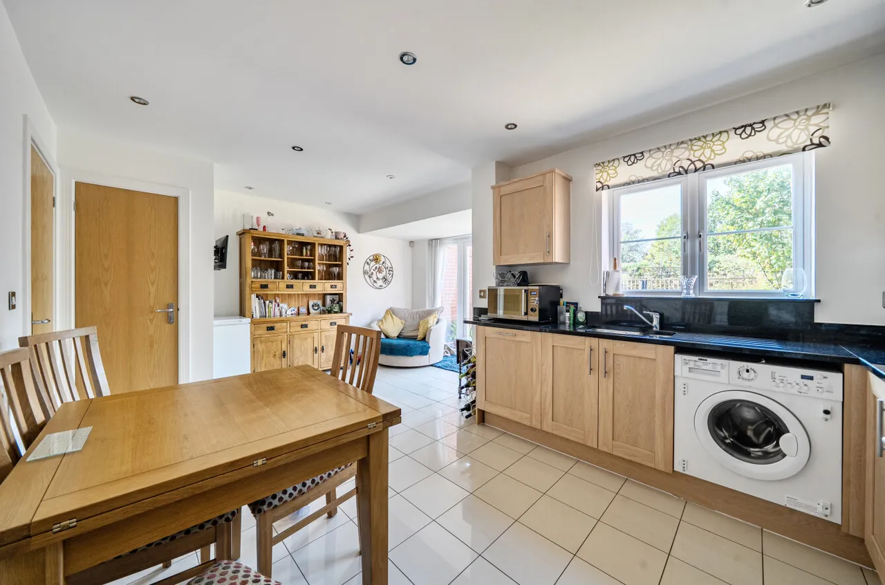 Hillside Mews, Sarisbury Green, SO31, photo 4