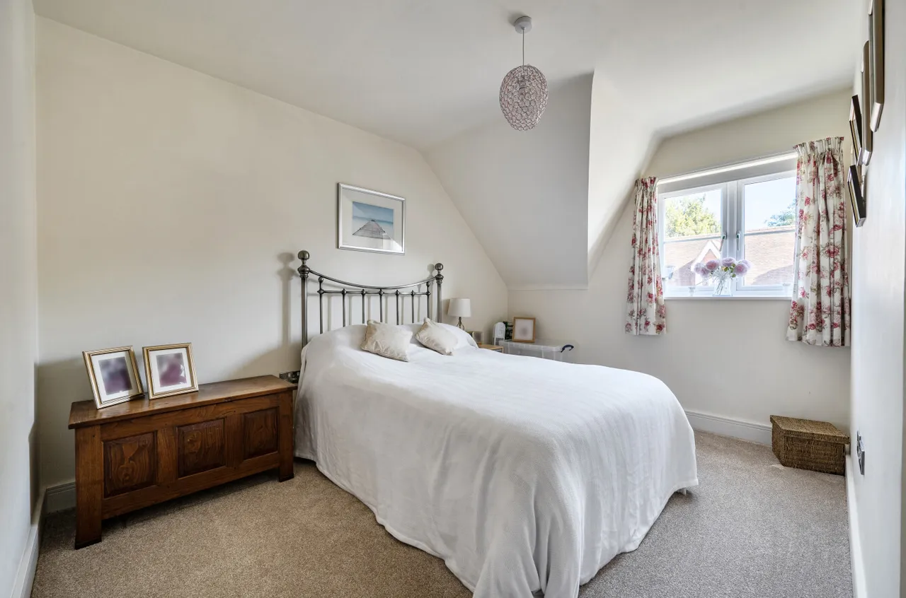 Hillside Mews, Sarisbury Green, SO31, photo 14