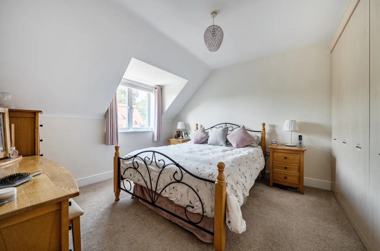 Hillside Mews, Sarisbury Green, SO31, photo 13
