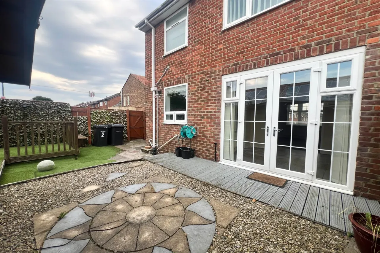 Fulwell Avenue, South Shields, NE34, photo 15