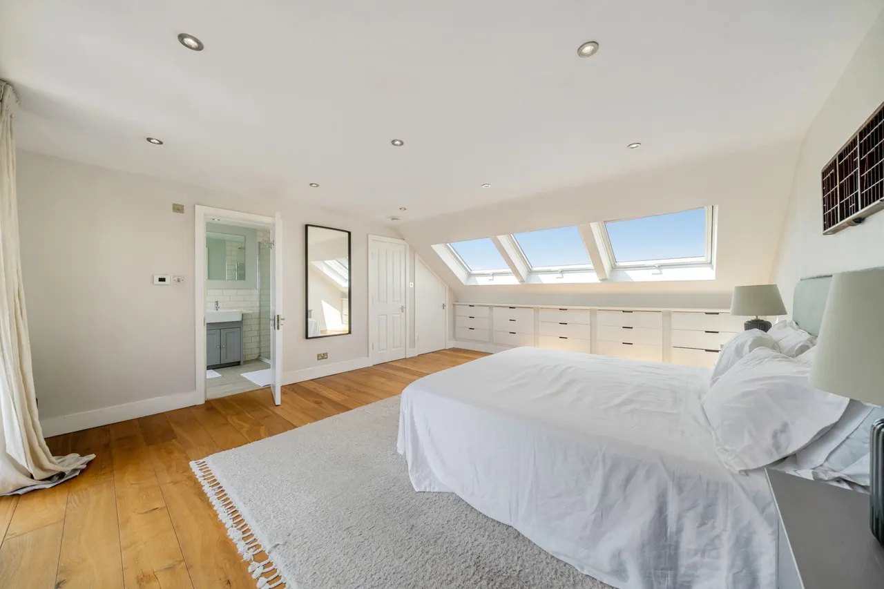 Balloch Road, SE6, photo 20