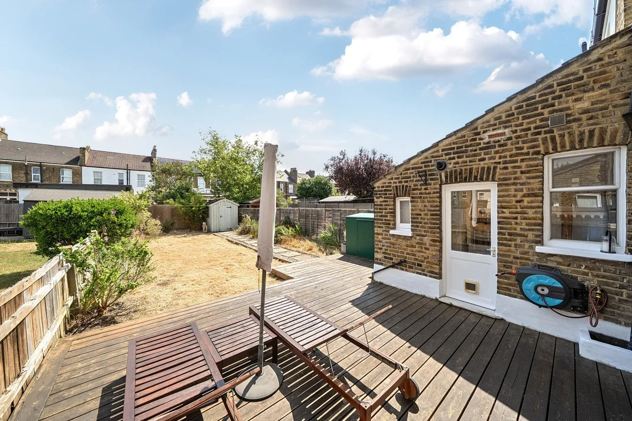 Balloch Road, SE6, photo 27