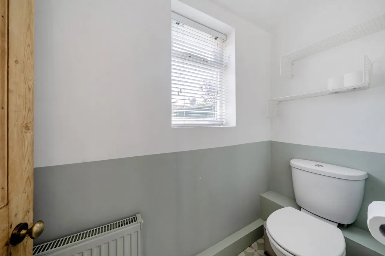 Balloch Road, SE6, photo 19