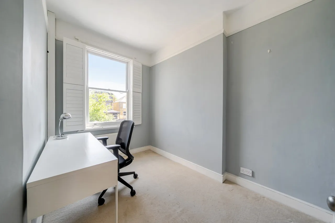 Balloch Road, SE6, photo 23