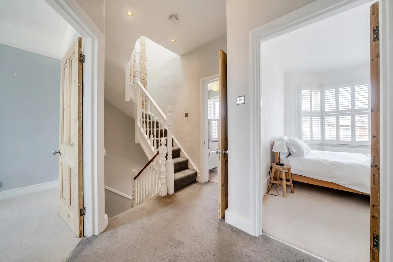 Balloch Road, SE6, photo 29