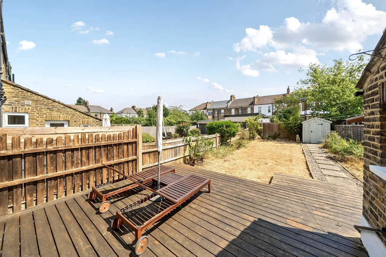 Balloch Road, SE6, photo 3
