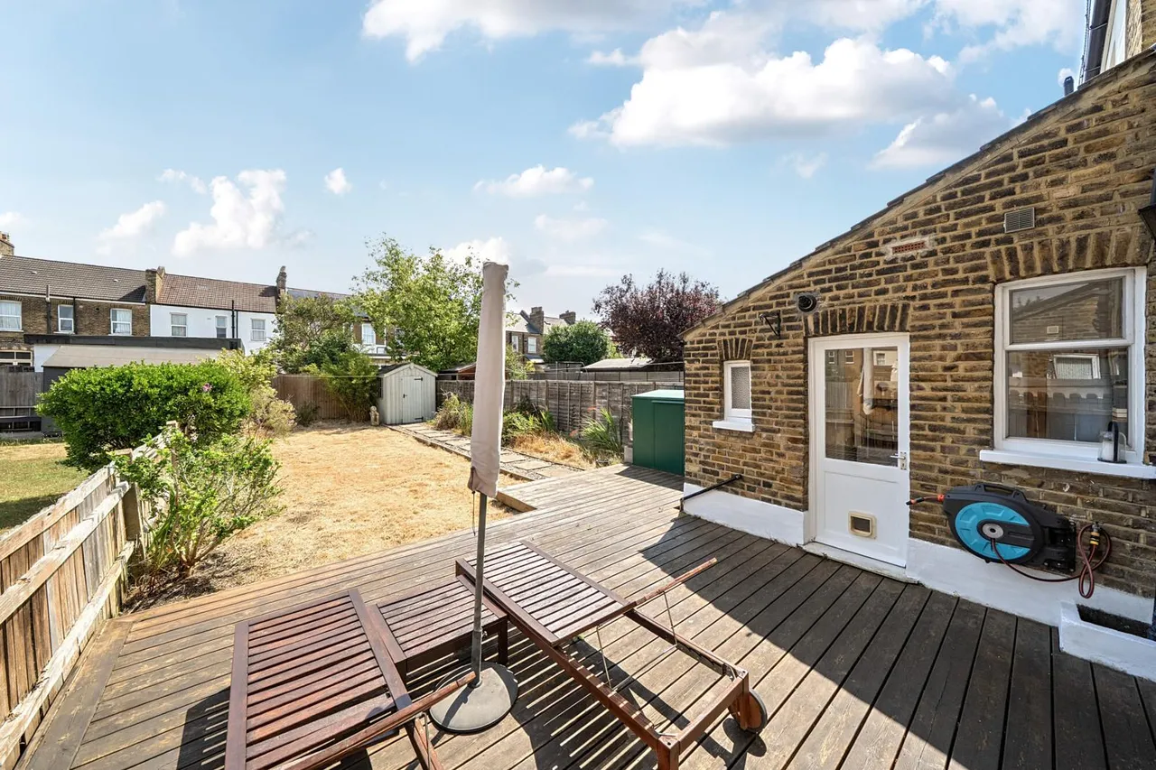 Balloch Road, SE6, photo 27