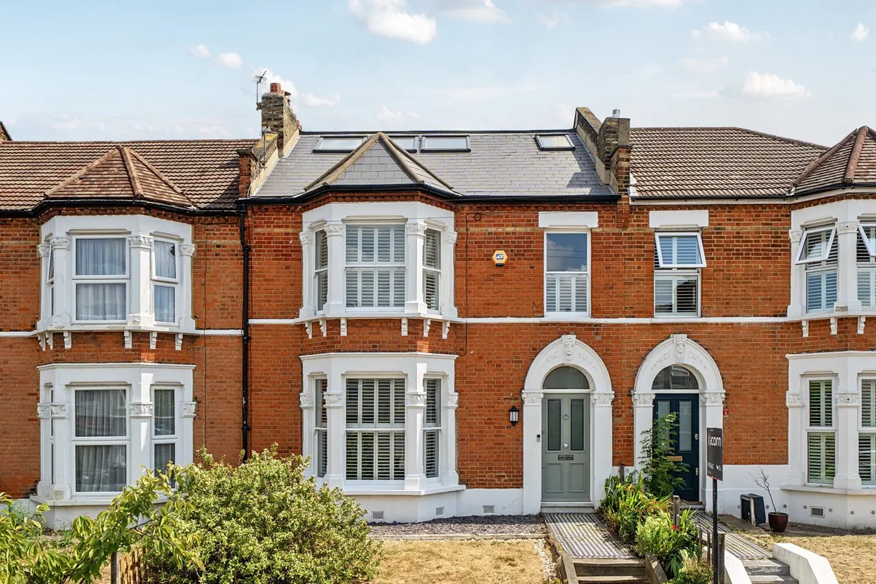 5 bed house for sale — Balloch Road, SE6