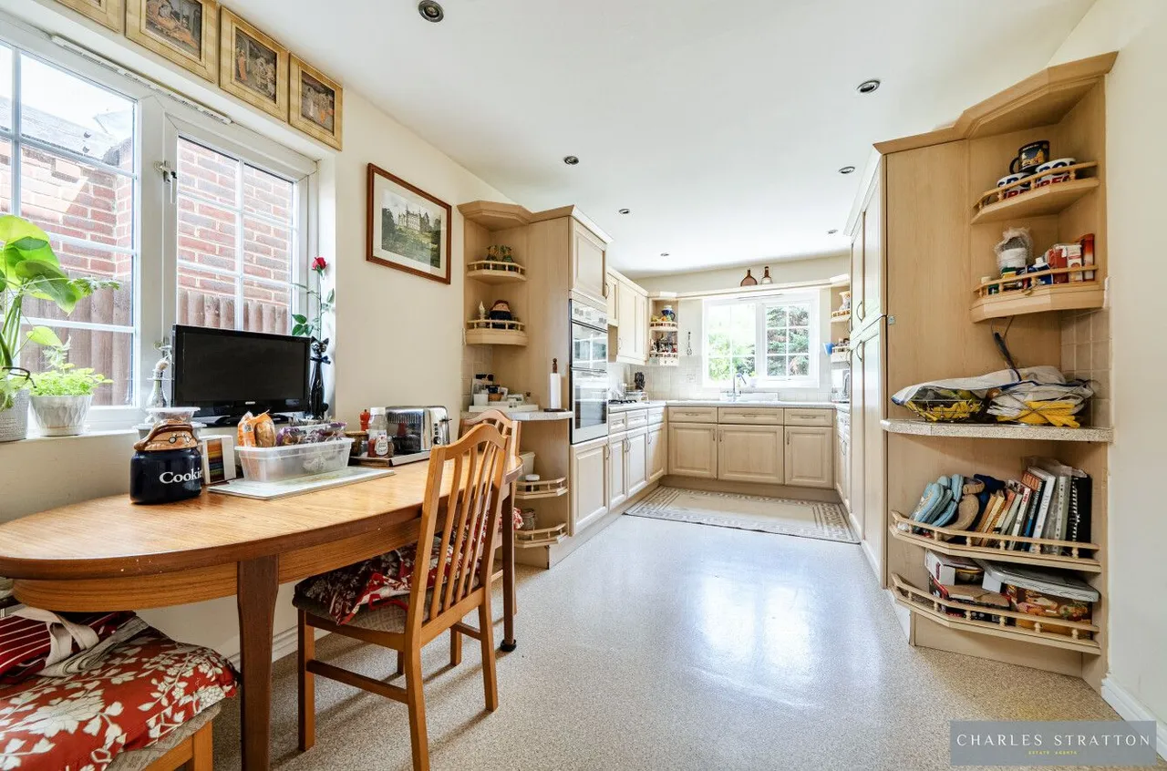 Brunel Close, Romford, RM1, photo 8