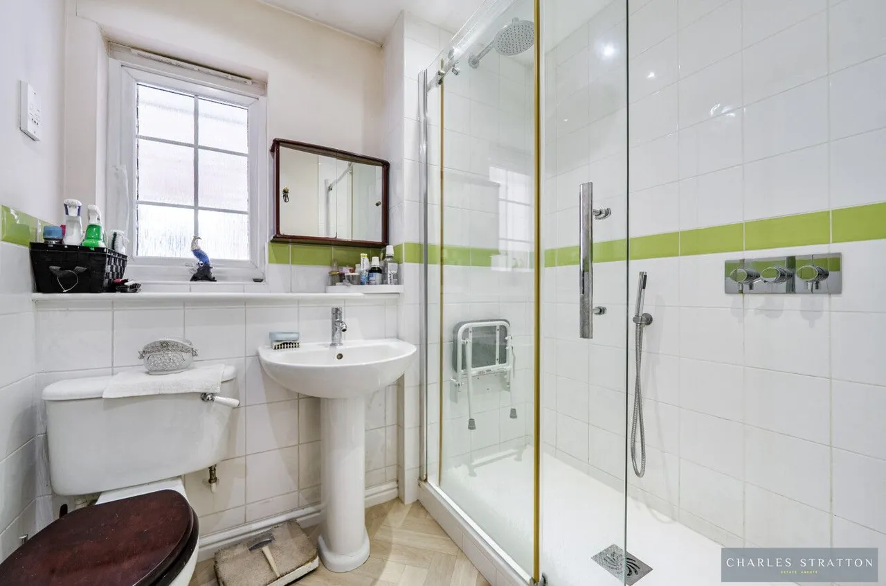 Brunel Close, Romford, RM1, photo 16
