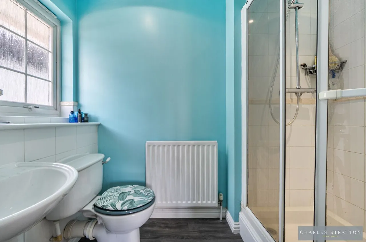 Brunel Close, Romford, RM1, photo 13