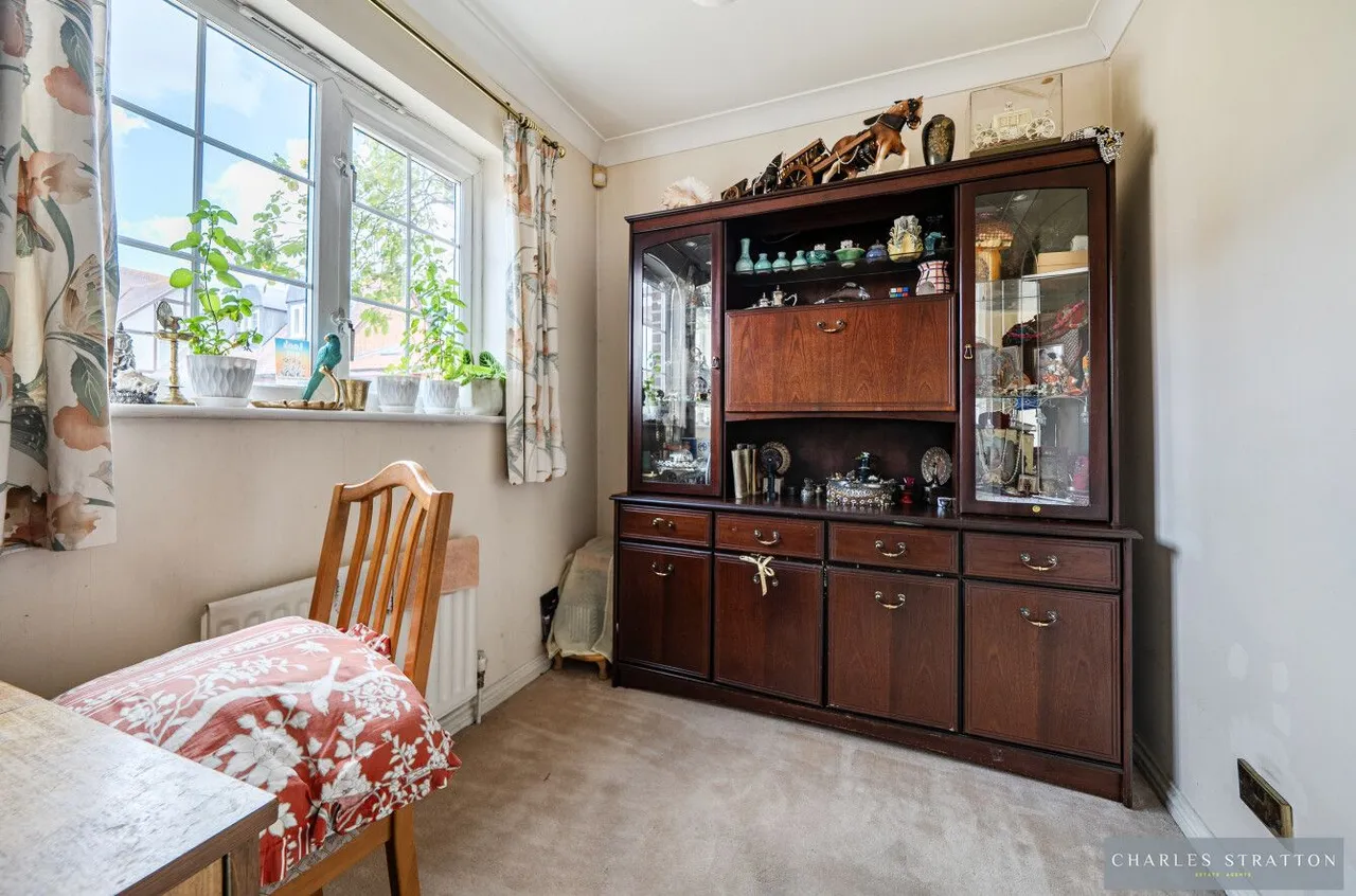 Brunel Close, Romford, RM1, photo 10