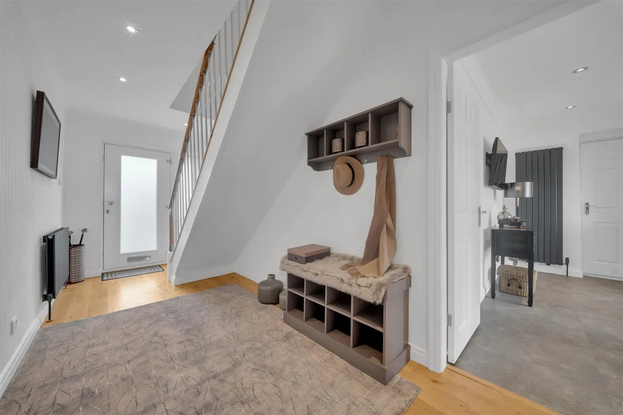 Lowfield Crescent, Silsden, BD20, photo 6
