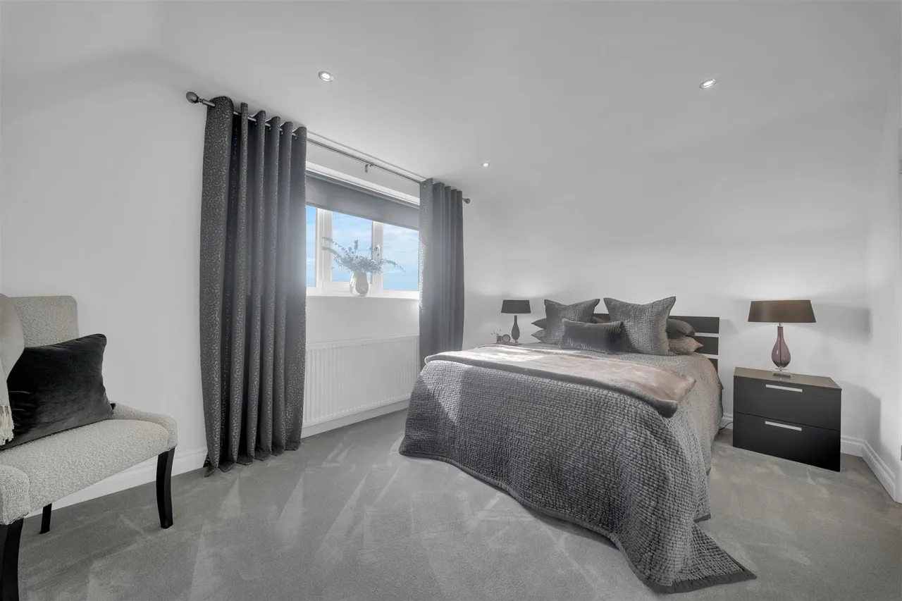 Lowfield Crescent, Silsden, BD20, photo 23