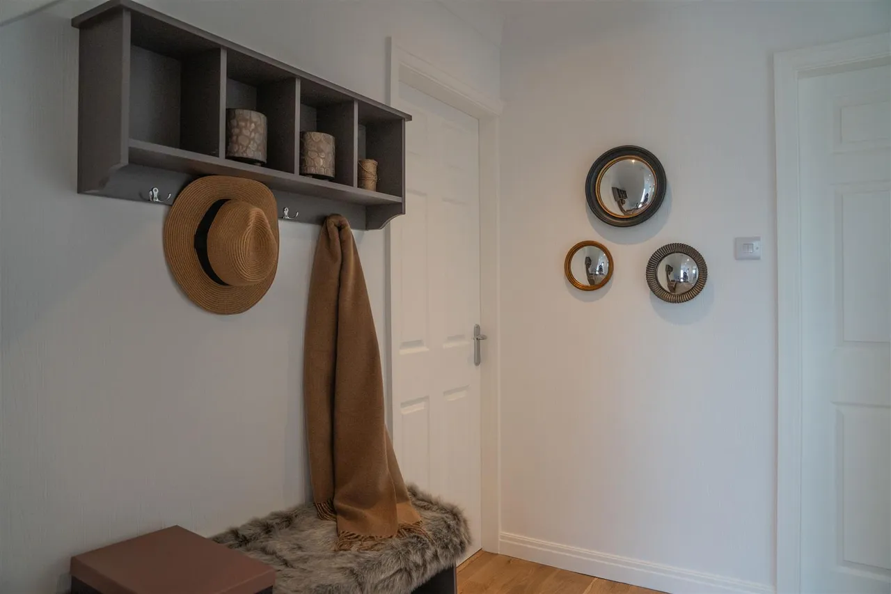 Lowfield Crescent, Silsden, BD20, photo 7