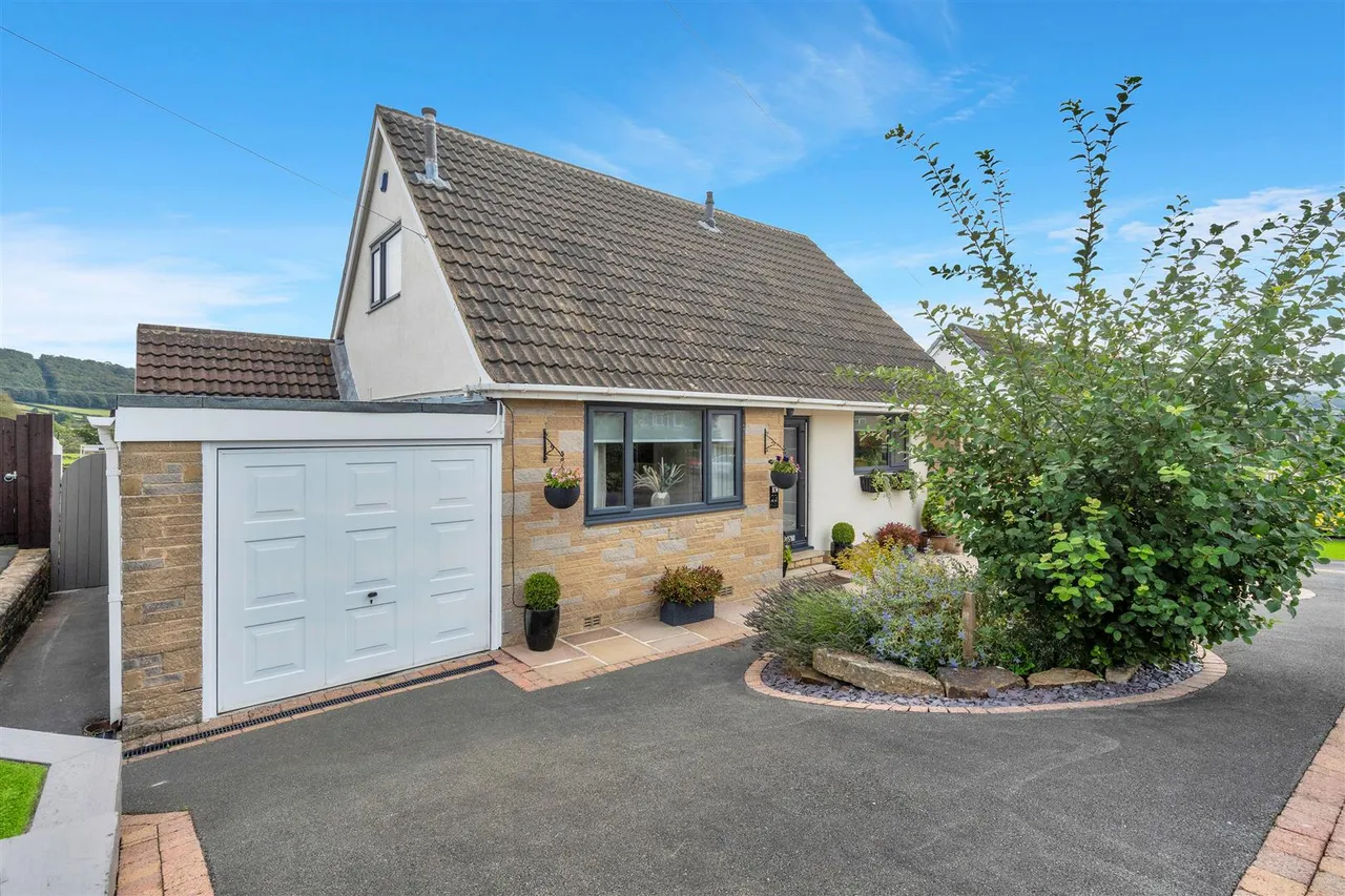 Lowfield Crescent, Silsden, BD20, photo 27