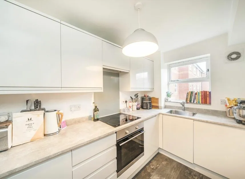 Molyneux Drive, Tooting Bec, SW17, photo 2