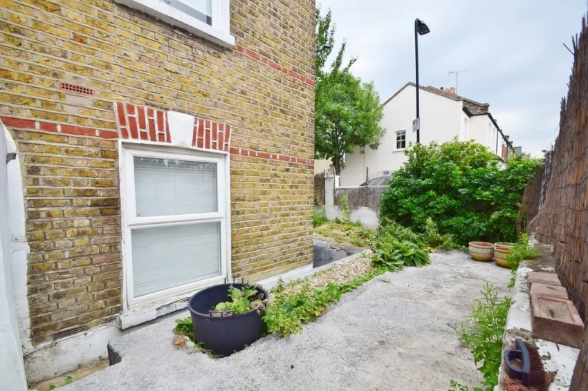 Priory Road, Chiswick, photo 3