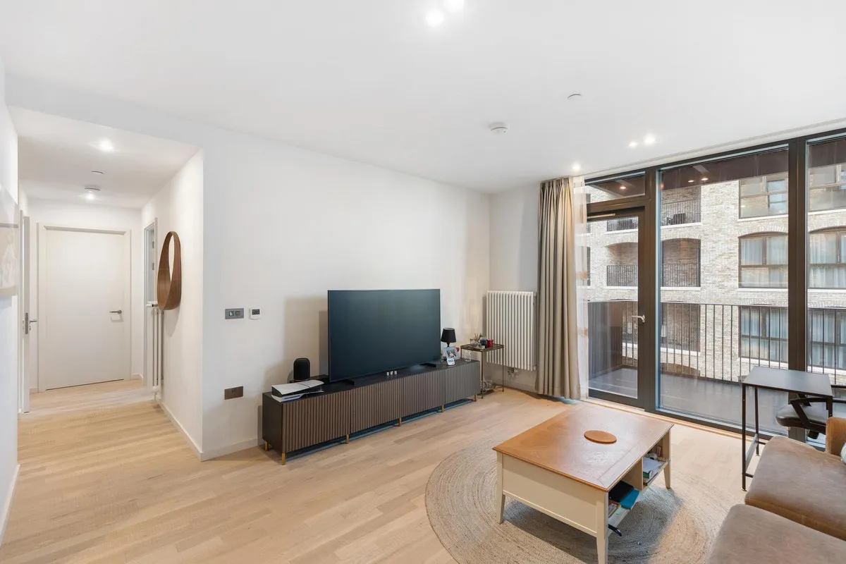 Bradshaw Yard, Brentford, TW8, photo 3