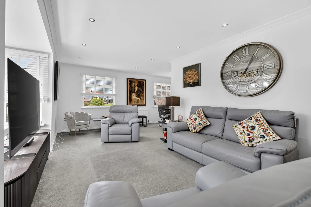 44 Whyte Avenue, Irvine, KA12 0EG, photo 4