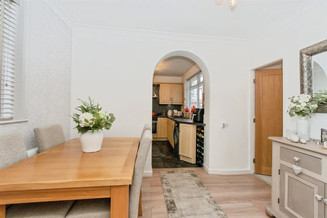 Joffre Avenue, CASTLEFORD, photo 9