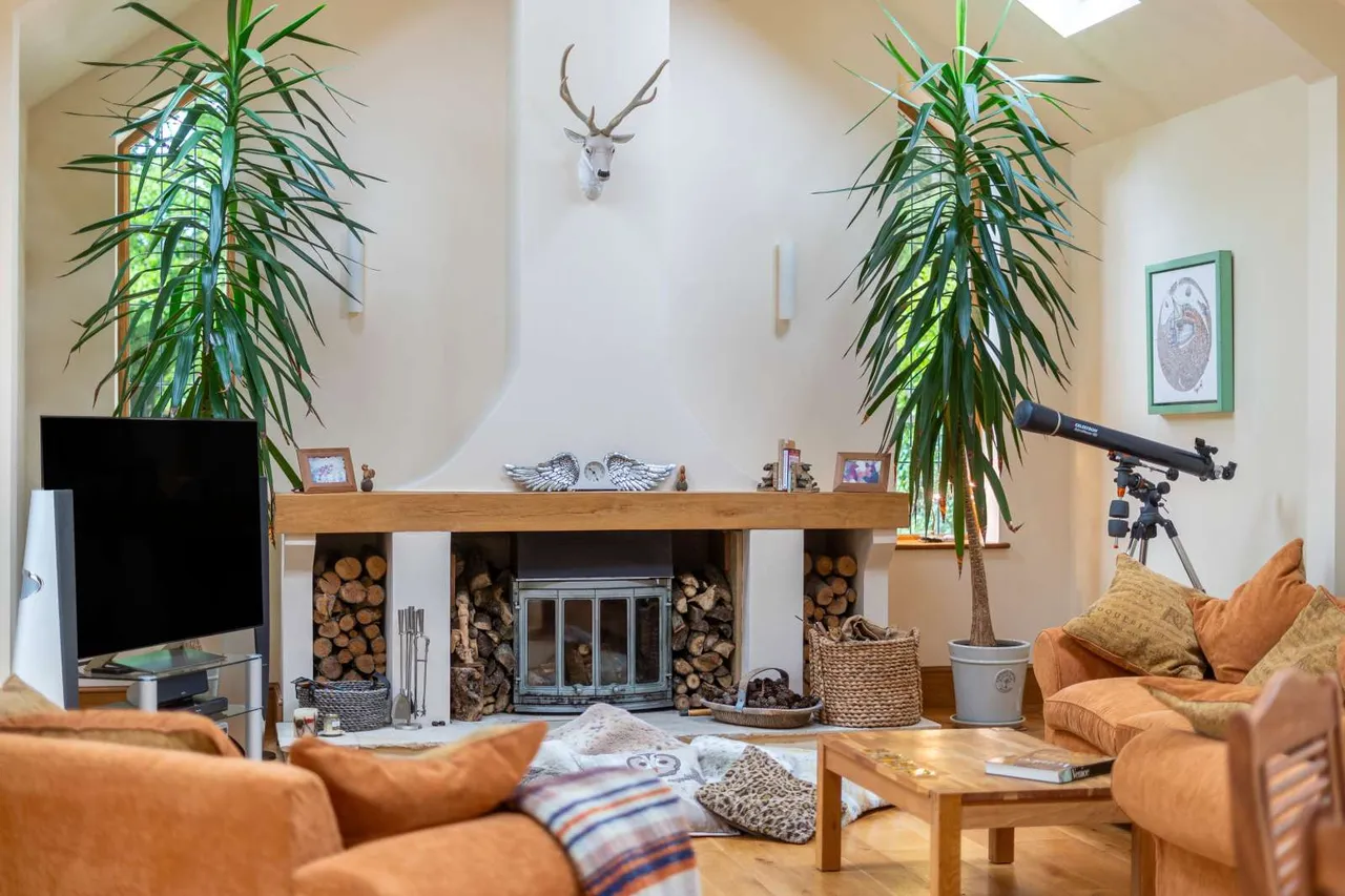 The Folly, Cold Ashton, Gloucestershire, SN14 8JR, photo 6