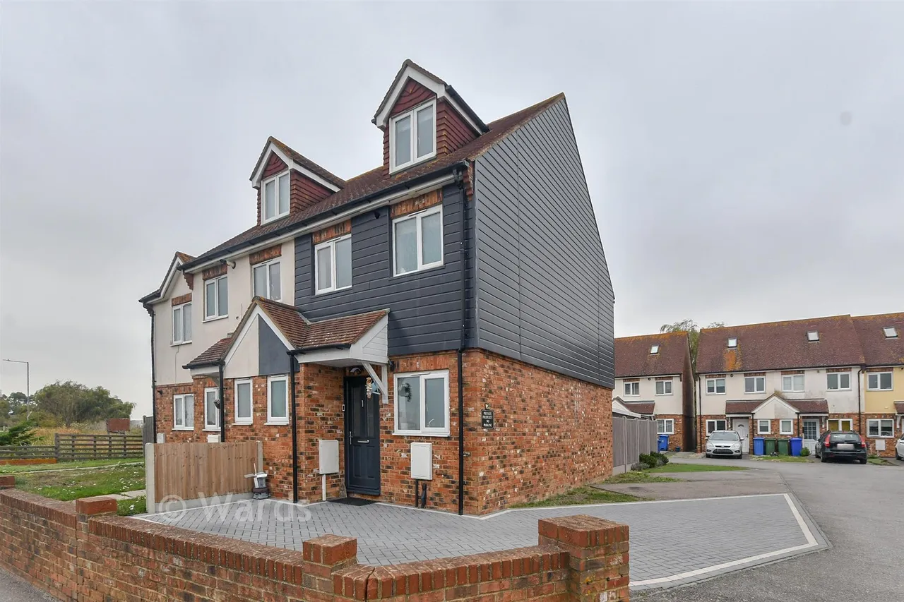 2 bed house for sale, Halfway Road, Halfway, ME12
