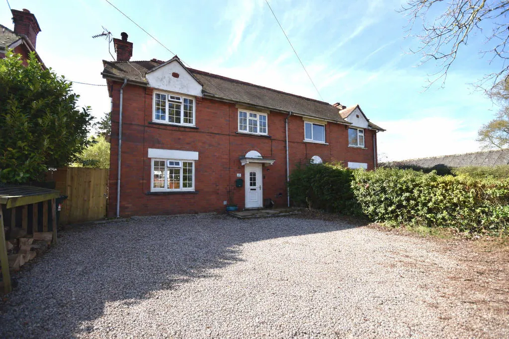 3 bed house for sale, Witney Lane, Edge