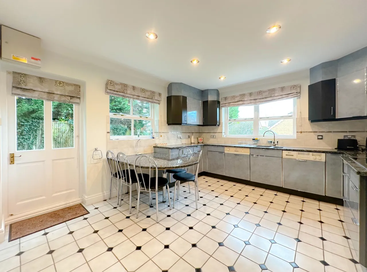 Otway Gardens, Bushey, WD23, photo 5