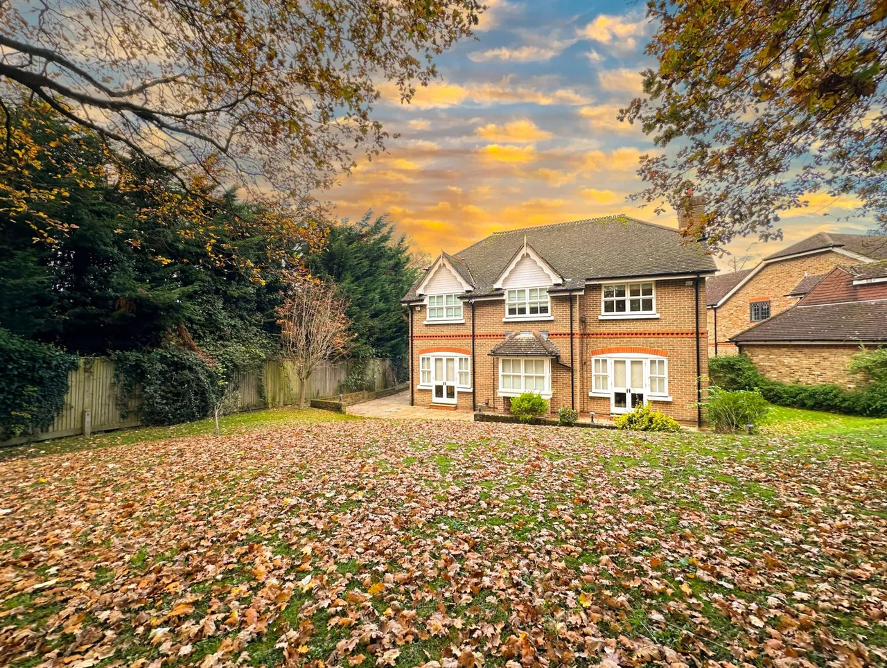 Otway Gardens, Bushey, WD23, photo 3